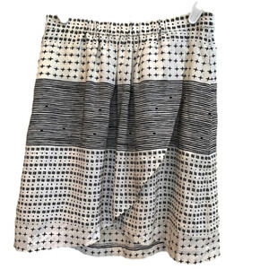 Madewell Skirt, Size XS, Black & Ivory Silk Print.
